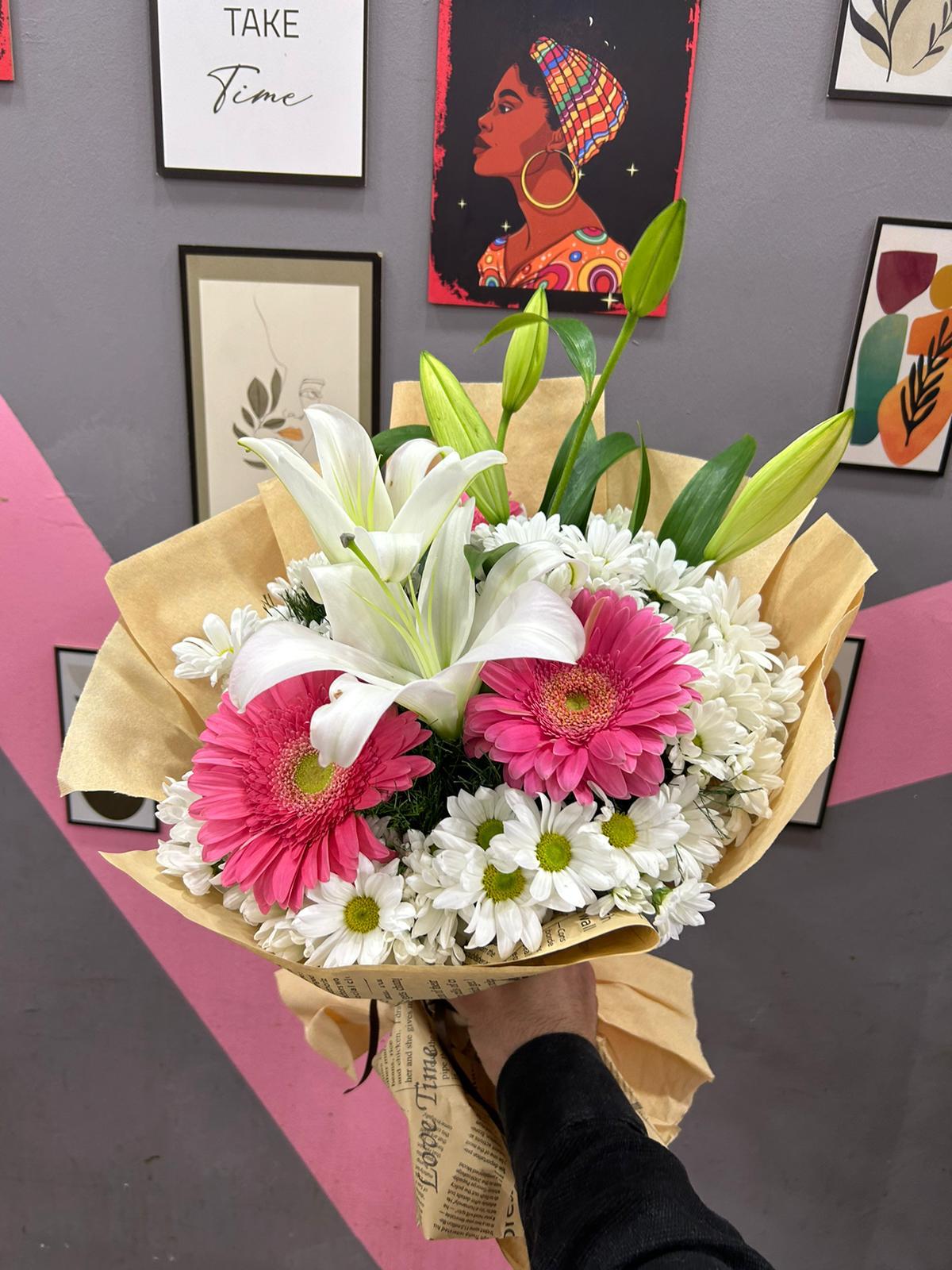 karisik-lilyumlu-buket-snt05