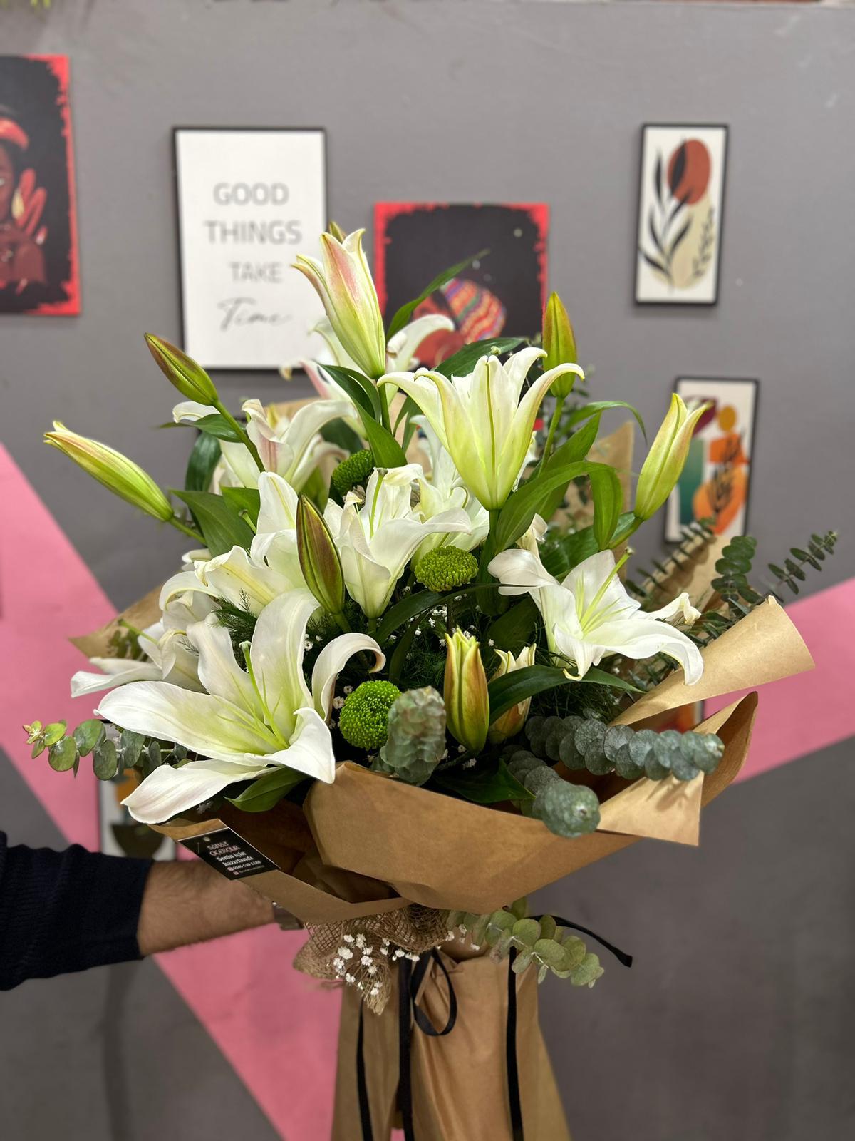 mis-kokulu-luks-lilyum-buketi-snt20