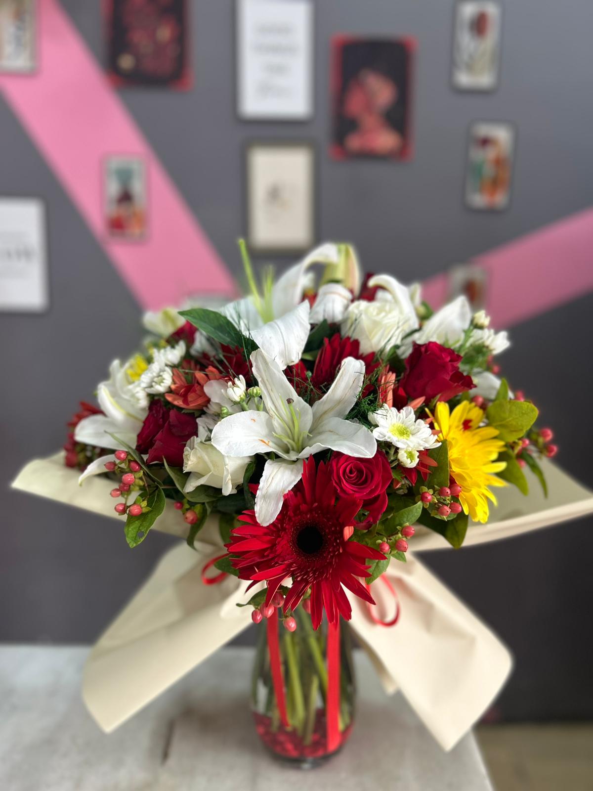 pasabahce-vazoda-karisik-aranjman-snt66