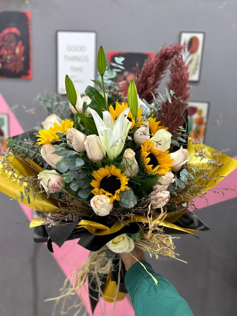 sik-gullu-lilyumlu-buket-snt63